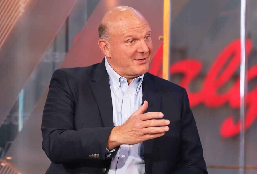 "ستيف بالمر" الرئيس التنفيذي السابق لشركة Microsoft