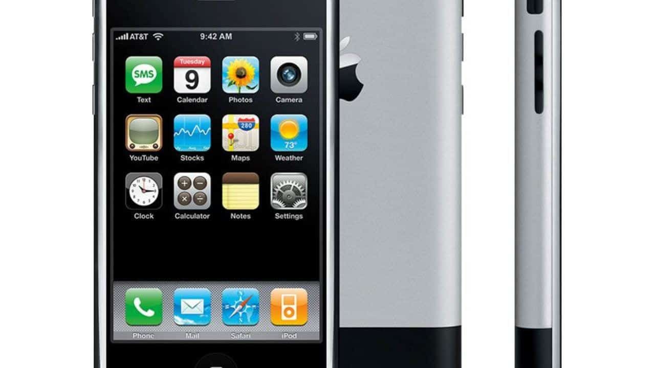 تاريخ وتطور الهواتف الذكية: متى ظهر أول هاتف ؟