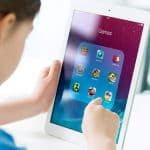 89% من الآباء في السعودية يستخدمون أجهزتهم لترفيه أطفالهم عند السفر: دراسة لكاسبرسكي حول ميول الآباء في العصر الرقمي