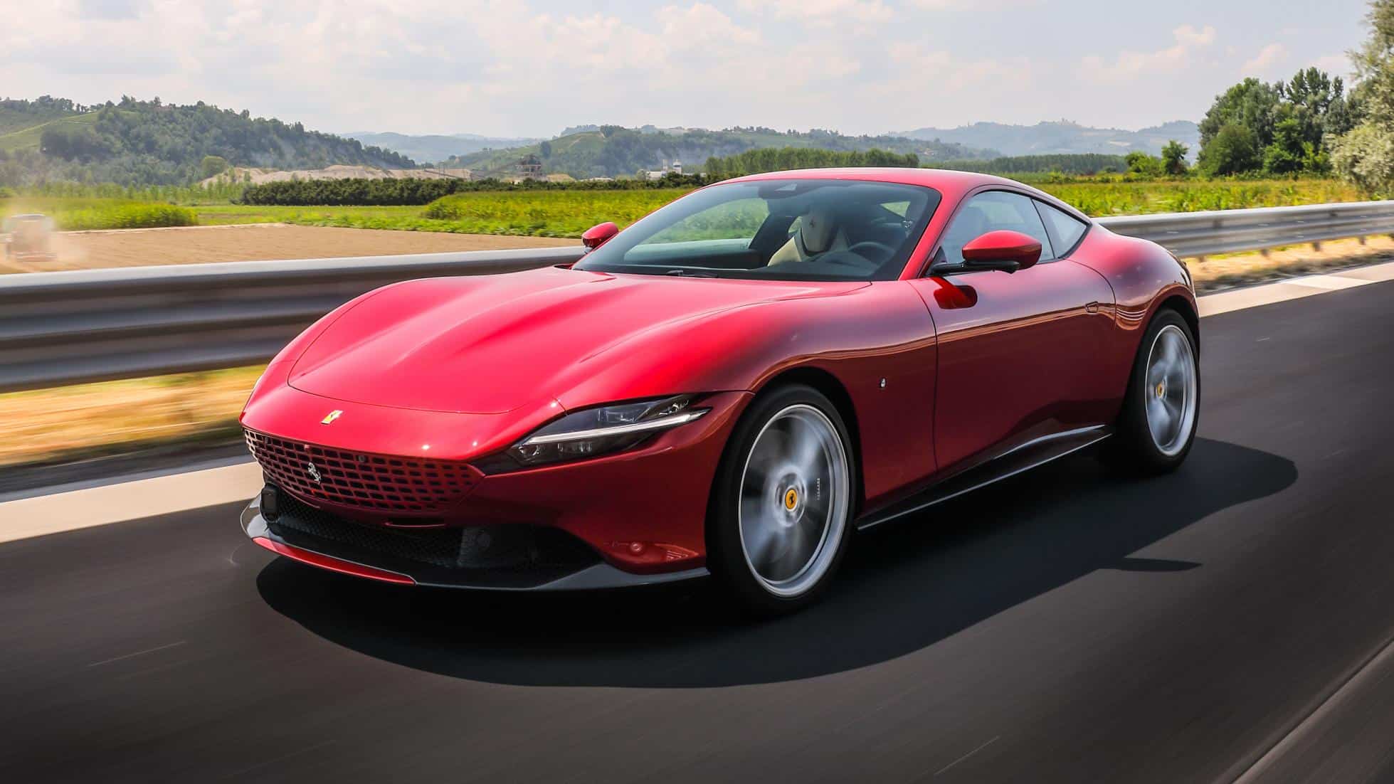 مواصفات سيارة Ferrari Roma