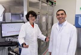 من هو الطبيب المسلم مُطوّر لقاح كورونا الواعد؟