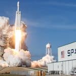 "Space X" تطلق صاروخ إلى المدار يحمل قمر تجسس