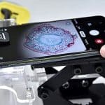 جامعة تايلاندية تحول الهواتف الذكية القديمة إلى مجاهر للطلاب