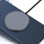 "أبل" تطور حزمة بطارية مغناطيسية لهاتف آيفون