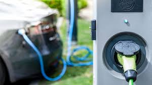 كيف استخدم مالكو "فورد" و"تيسلا" سياراتهم للتزود بالطاقة؟