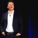 "إيلون ماسك" يعد بسرعات إنترنت تبلغ 1 جيجابت في الثانية.. هل يتحقق الوعد؟