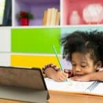 "جوجل" تعمل على تحسين خدمات Google Meet و Zoom على أجهزة Chromebook