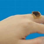 ابتكار جهاز جديد يمكن ارتداؤها لتحويل جسمك إلى بطارية