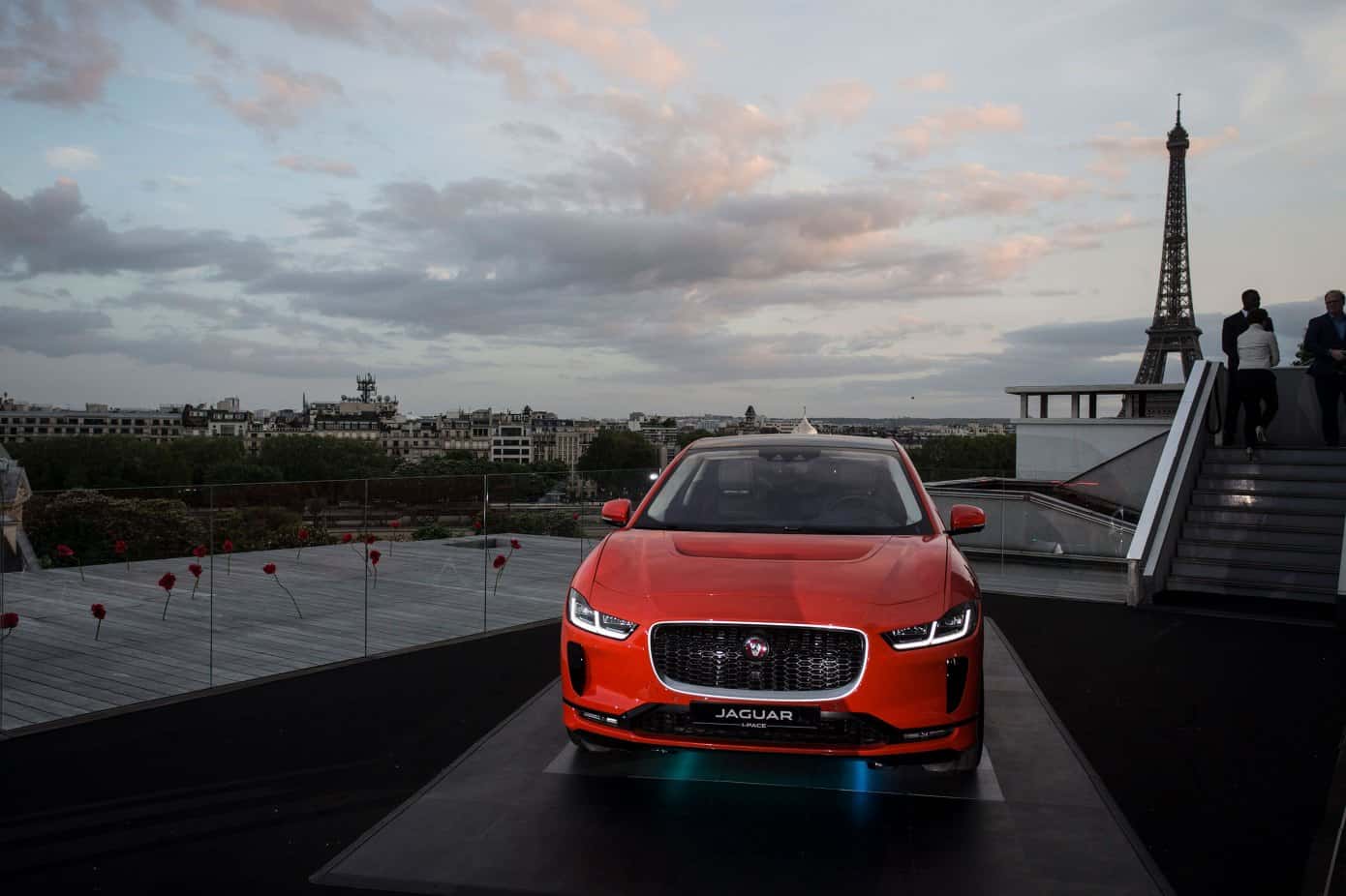من الشحن الكهربائي إلى إدارة سلاسل التوريد.. مبادرة "InMotion Ventures" تعد " Jaguar Land Rover " لمستقبل مستدام