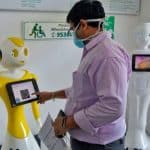 الروبوتات تنضم إلى المعركة ضد فيروس كورونا في الهند