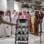 الروبوتات فى مهمة بالحرم المكي