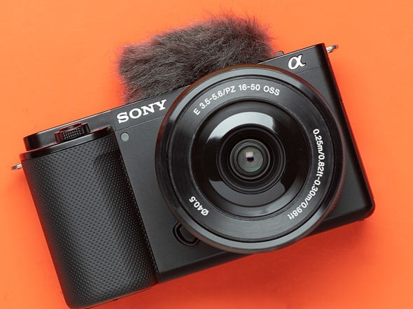 "Sony" تطلق كاميرا "ZV-E10" الحديثة