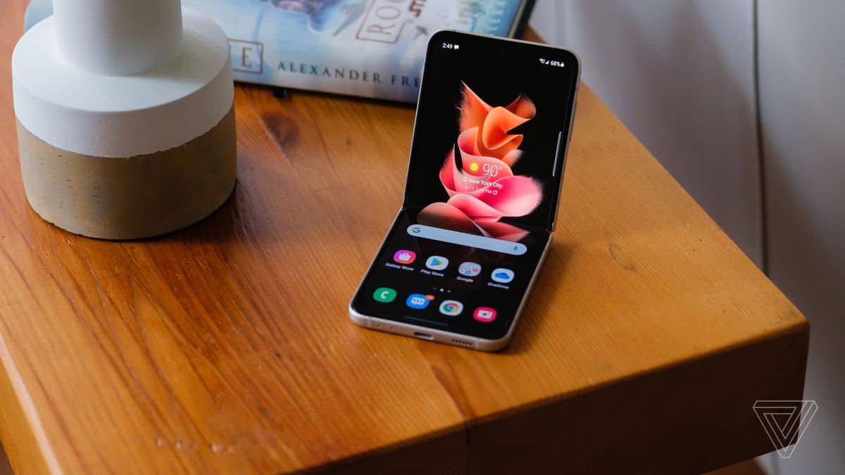 8 أنشطة مختلفة وممتعة يمكنك القيام بها باستخدام الهاتف القابل للطي