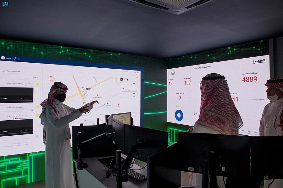 وزير النقل يتفقّد قرية الشحن النموذجية بمطار الملك فهد الدولي بالدمام