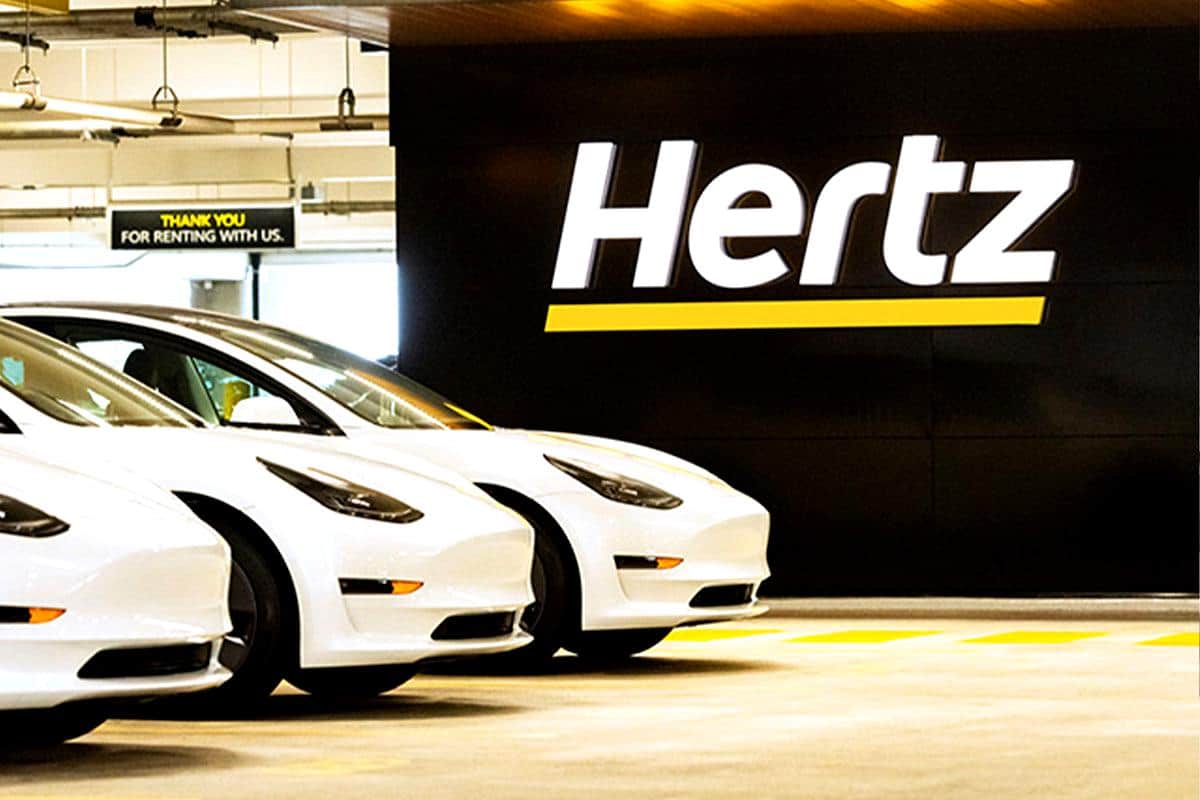 Hertz تأمر بشراء 100 ألف سيارة كهربائية من تيسلا