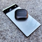 كل ما تريد معرفته عن تقنية الشحن اللاسلكي العكسي