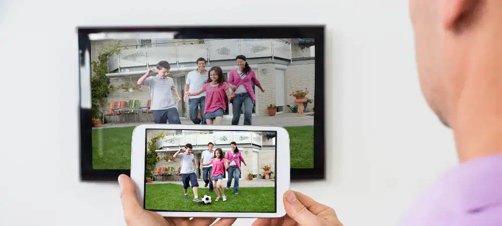 كيف يمكن عكس شاشة الهاتف الذكي على شاشة التلفزيون.. إليك الطريقة