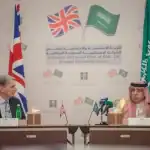 القصبي يبحث في لندن تعزيز الشراكة الاقتصادية السعودية-البريطانية في مجال التجارة الإلكترونية