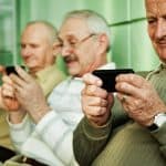 دراسة توضح دور "واتساب" في ترويج الشائعات لدى كبار السن بالمملكة