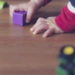 MAIJU.. "بذلة ذكية" تراقب التطور العصبي للطفل الرضيع