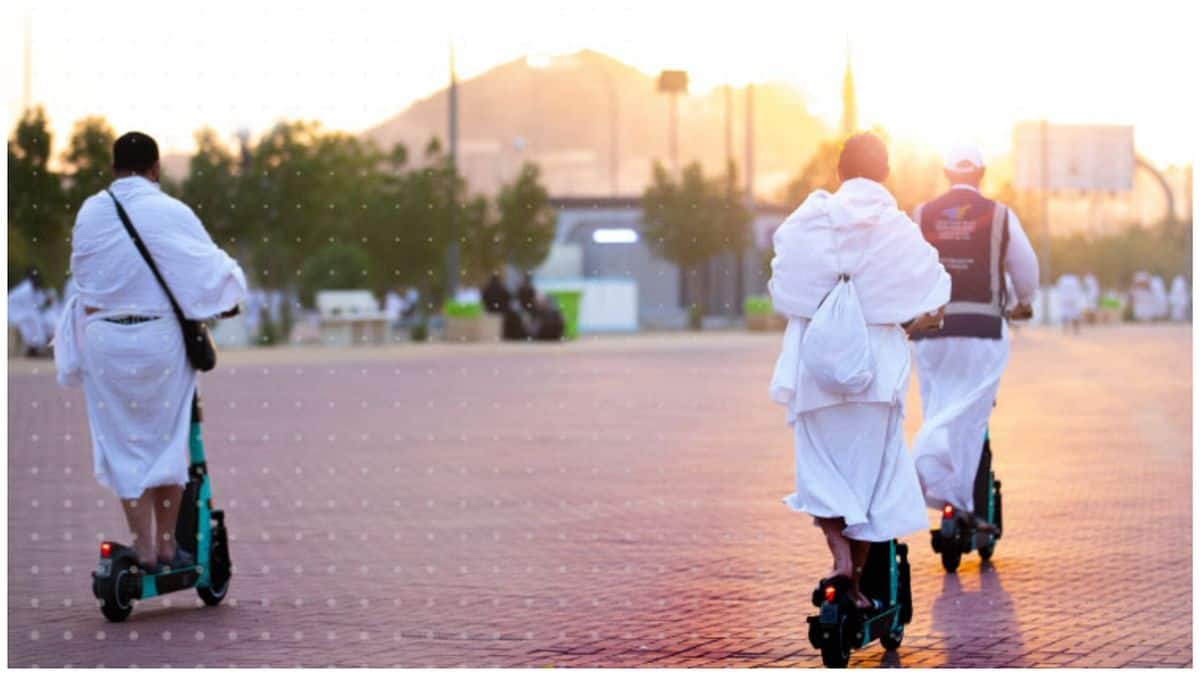 وزير النقل والخدمات اللوجستية يقف على تجربة "السكوتر الكهربائي" التي تم تنفيذها لأول مرة في موسم حج هذا العام