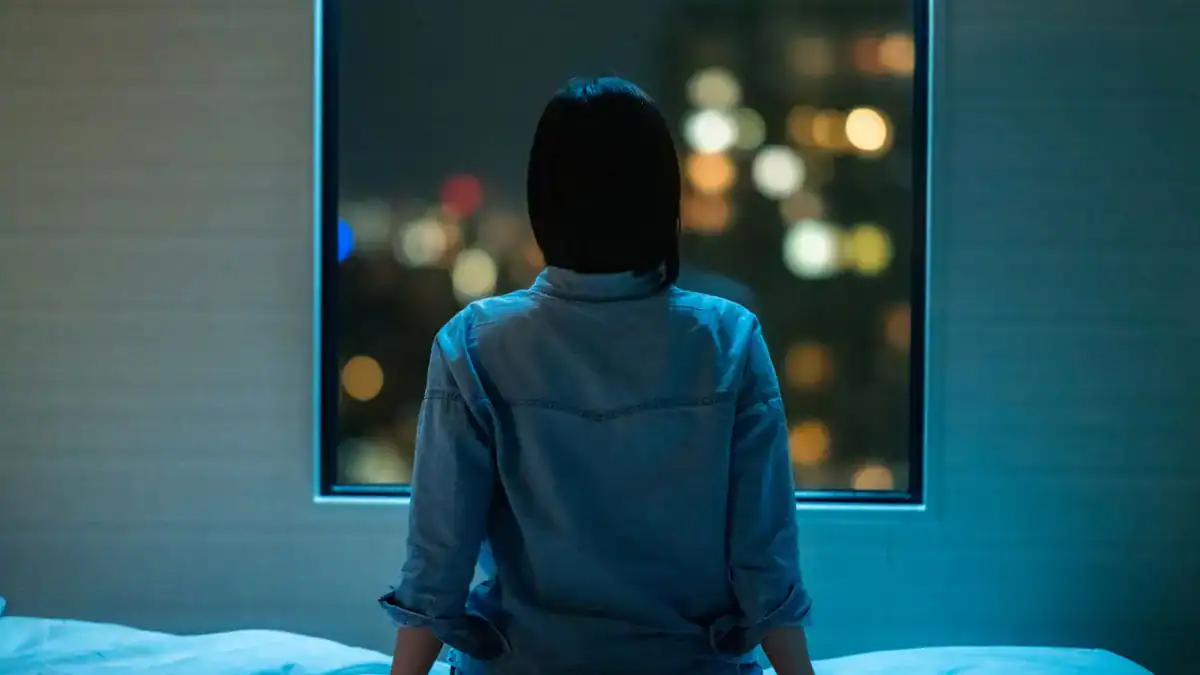 بحث جديد يكشف أهمية النوم قبل منتصف الليل