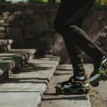 تطوير احذية تعمل بالذكاء الاصطناعى يزيد من سرعة المشى لـ7 أميال فى الساعة