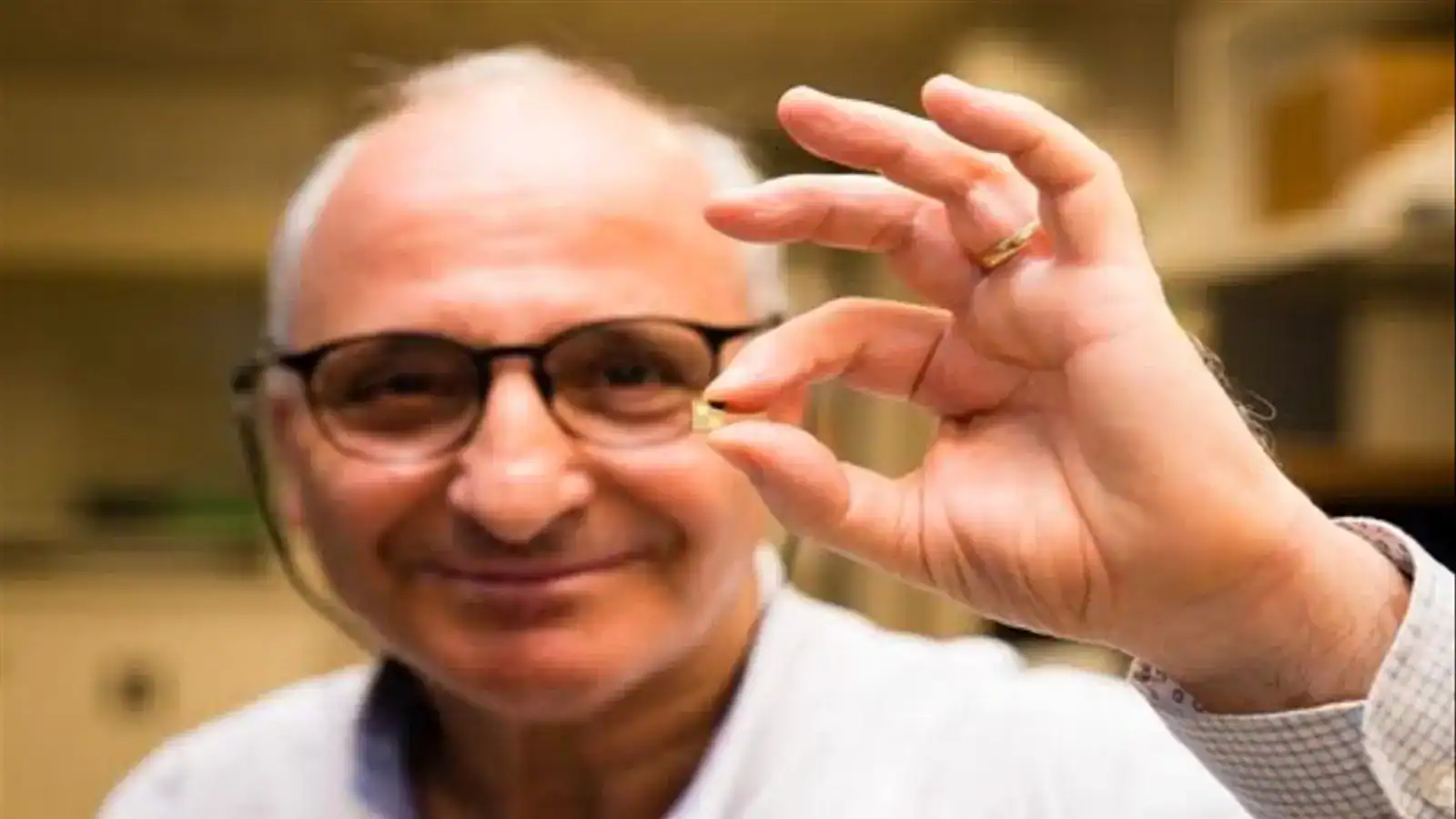 "اليزمي".. عالم عربي يكتب فصلًا جديدًا في صناعة السيارات الكهربائية