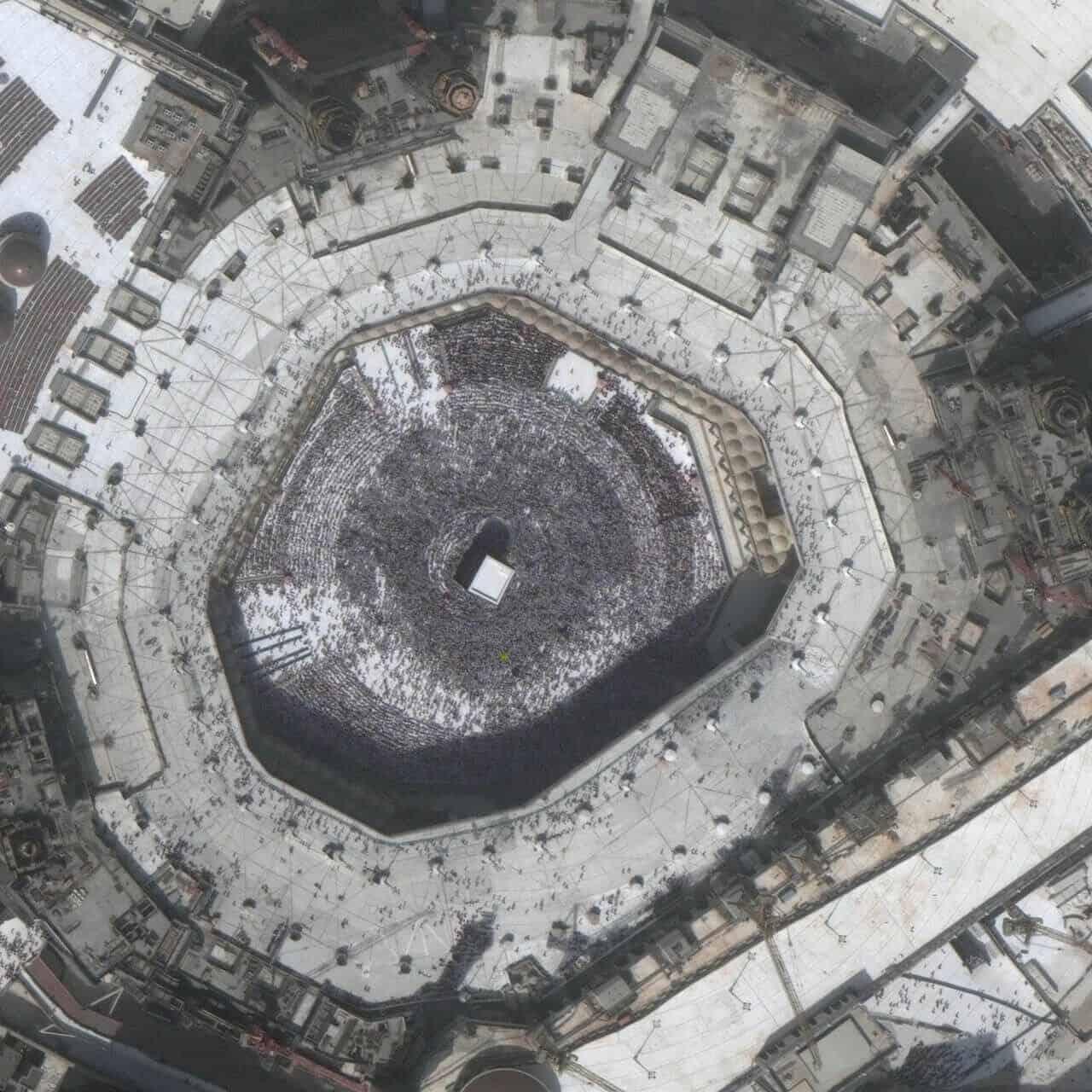 "الشؤون الإسلامية" و"إحسان".. شراكة نوعيّة لخدمة بيوت الله