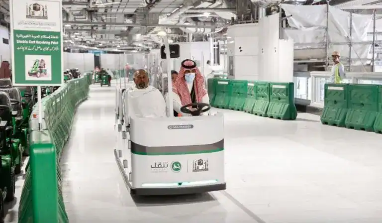"قاطرة كهربائية" تستحدثها رئاسة شؤون الحرمين لخدمة ضيوف الرحمن