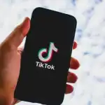 كيف يمكنك استخدام TikTok Now ونشر صورة أو فيديو واحد كل يوم؟