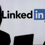 LinkedIn يحذف 21 مليون حساب مزيف