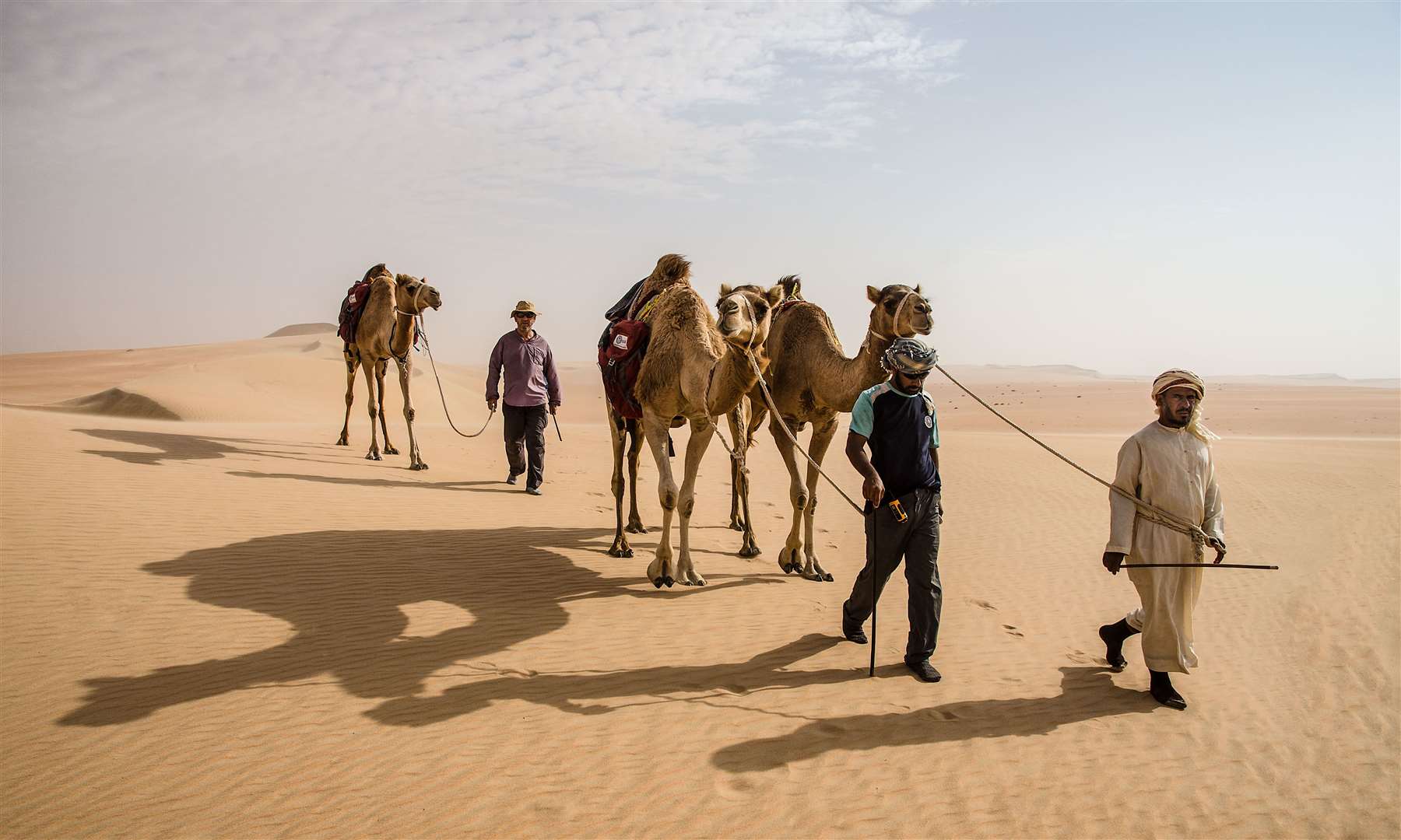 مارك إيفانز يعيد خطى (فيلبي).. رحلة لاستكشاف 1300 كيلو متر من صحراء المملكة
