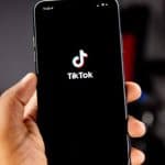 الاتحاد الأوروبي يهدد بحظر تيك توك لهذا السبب