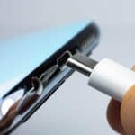 تقارير: سامسونج تستعد للتخلي عن إدراج شواحن الجوالات المتوسطة والرخيصة