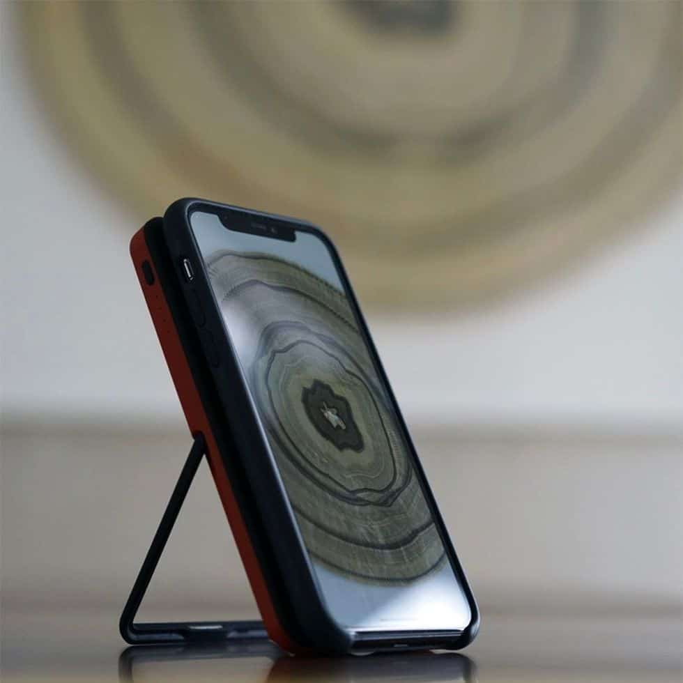 SoloQi.. شاحن لاسلكي محمول سريع وذكي