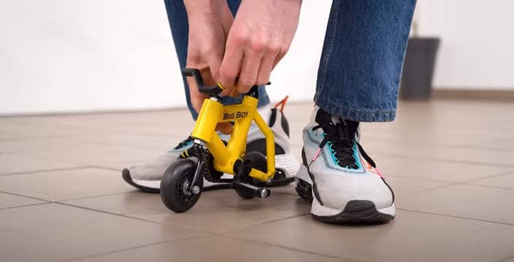 أصغر دراجة وظيفية في العالم تدعم وزنا يصل إلى 100 كجم