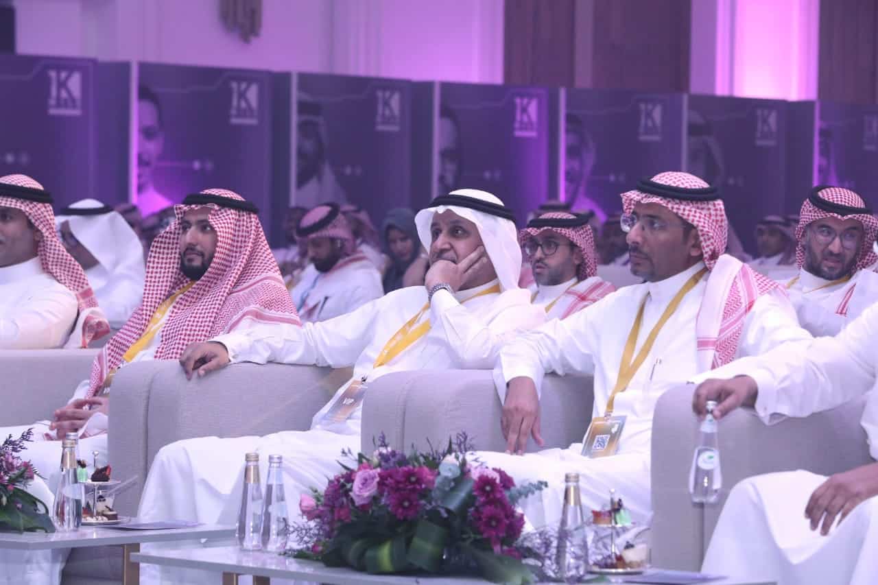 وزير الصناعة والثروة المعدنية لـ «عالم التكنولوجيا»: هدفنا تعظيم مكامن قوة برنامج "ألف ميل" لدعم وتمكين رواد الأعمال في قطاعي الصناعة والخدمات اللوجستية وتحويل التحديات لفرص ايجابية