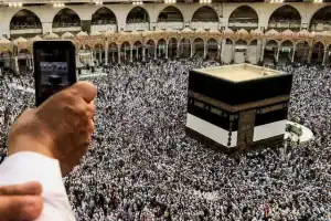 عدسات الجوالات توثق فرحة الحجيج