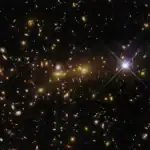 تلسكوب هابل يرصد اندماج مجموعة مجرات