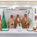 توقيع اتفاقية تعاون بين دارة الملك عبدالعزيز وجامعة الجوف