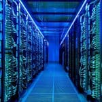 ما هو الكمبيوتر العملاق وكيف يعمل؟