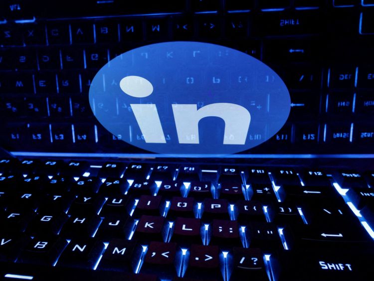 LinkedIn يضيف ميزات جديدة للاشتراكات المدفوعة