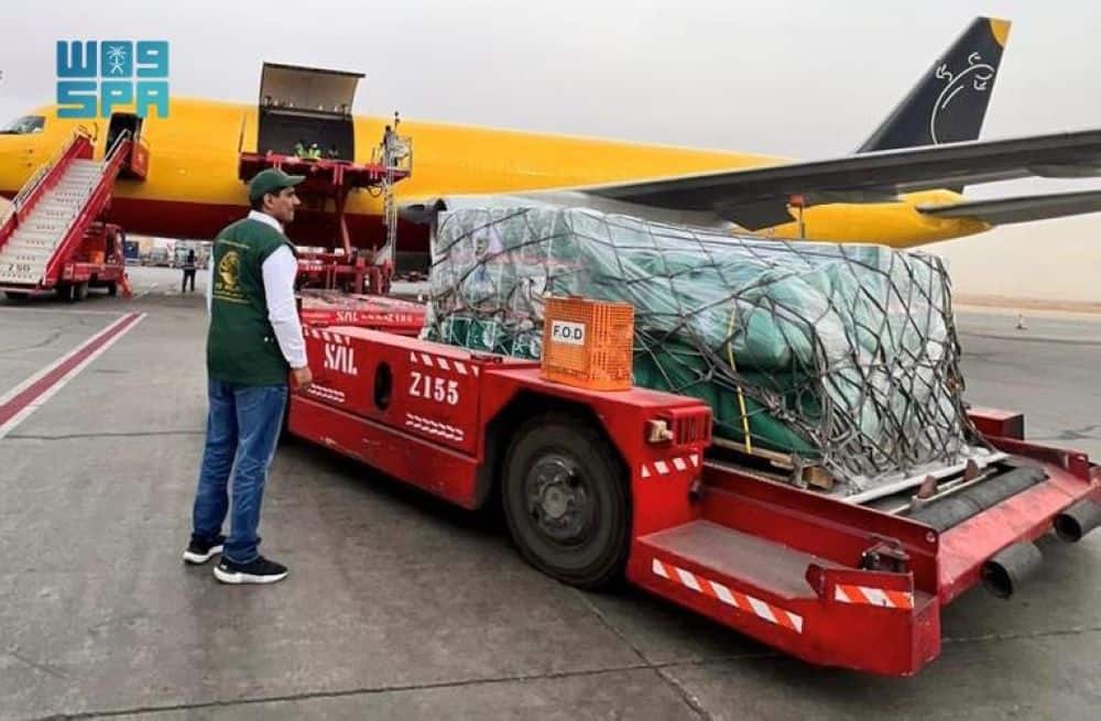 الطائرة الإغاثية السعودية تغادر لإغاثة الشعب الفلسطيني