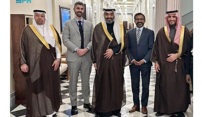 السعودية وأمريكا تناقشان التعاون الفضائي للأغراض السلمية