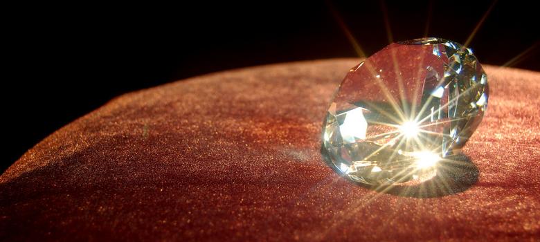 تقنية جديدة تخزن البيانات على ذرات الماس