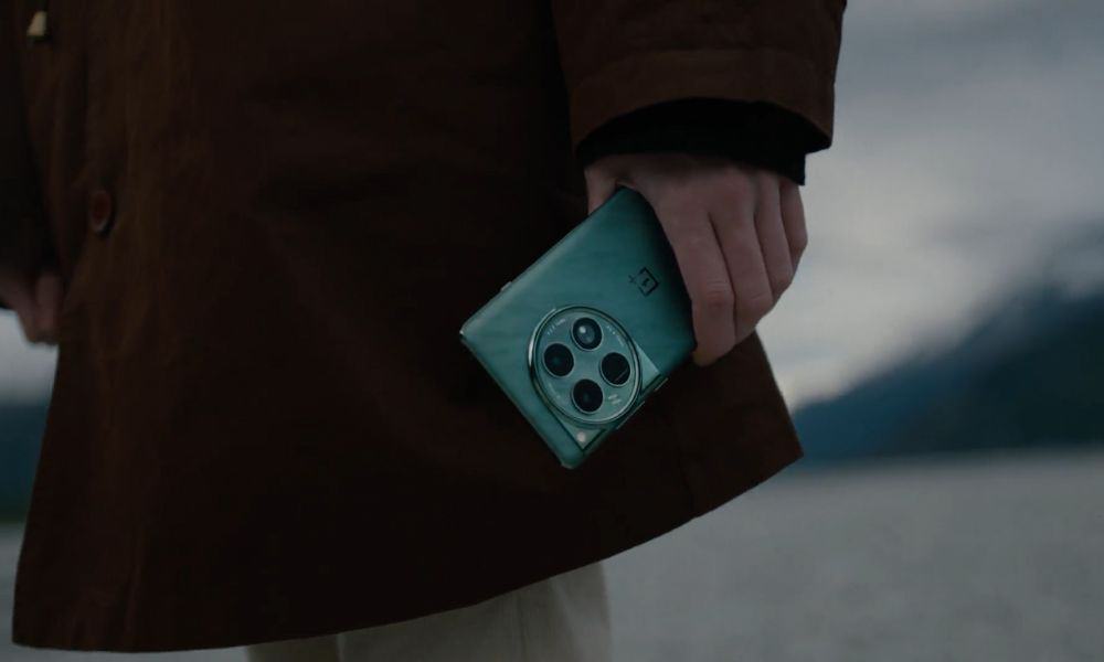 إطلاق OnePlus 12: هاتف ذكي جديد من الشركة الصينية يتميز بأداء قوي وكاميرا رائعة