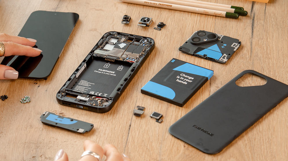 iFixit يمنح Fairphone 5 درجة مثالية لقابلية الإصلاح