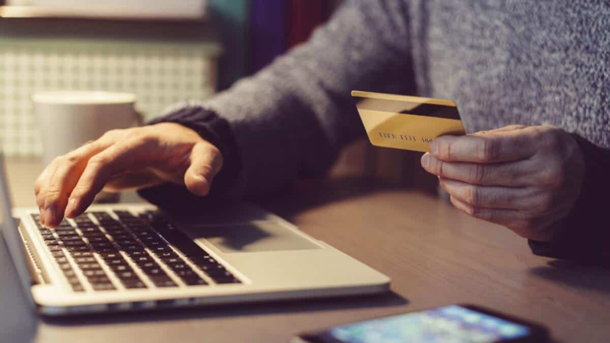 ضمانات الجوالات الذكية عبر الإنترنت.. ماتحتاج لمعرفته