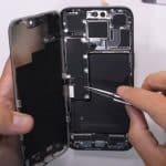 iPhone 15 Pro وiPhone 15 Pro Max يفوزان بجائزة أفضل هاتف ذكي